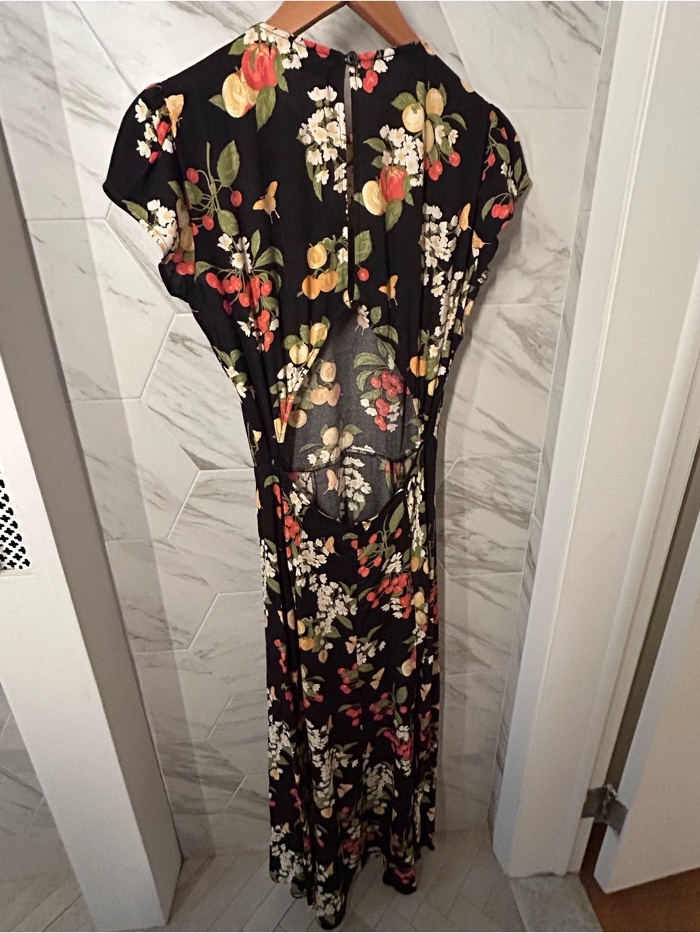 Reformation Gavin Dress with Yellow, Red & Green Floral Fruit Print - Picture 3 of 6